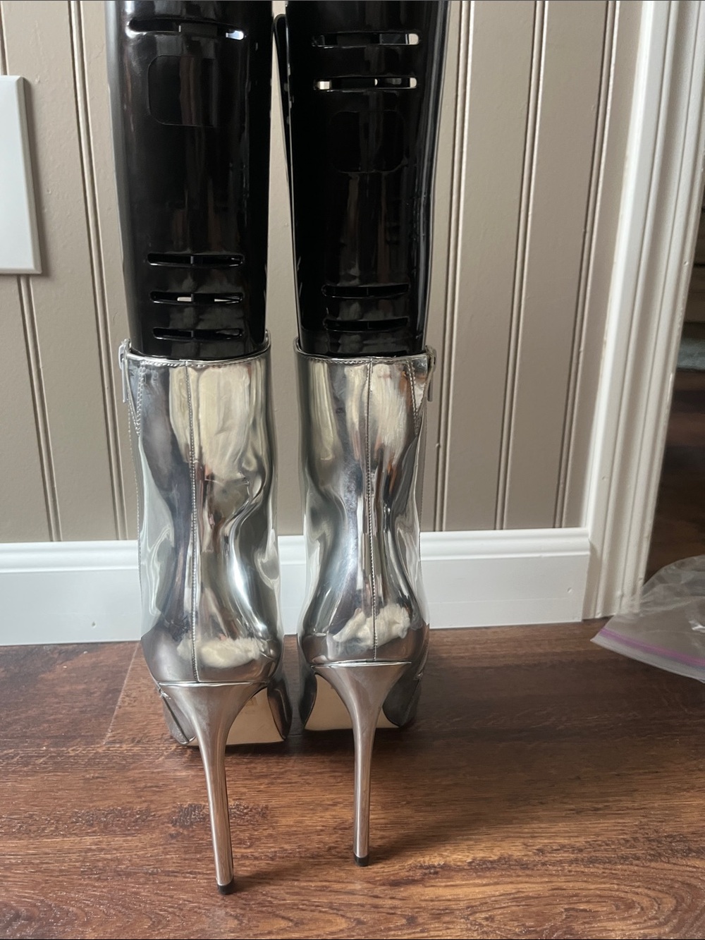 ALDO Women's Silver Pointed-Toe High Boots - Picture 3 of 4